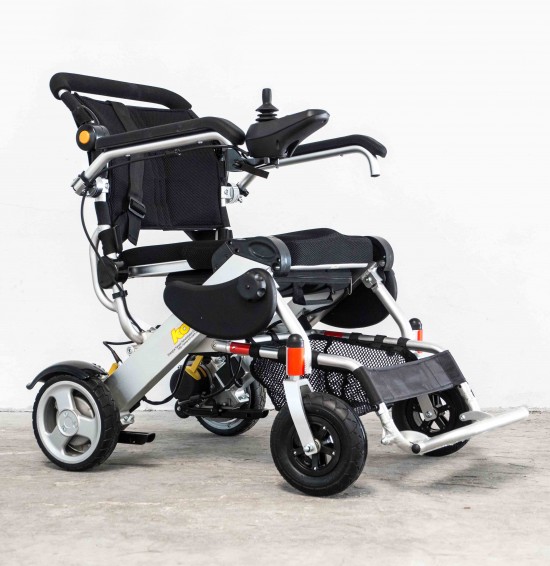 fauteuil_entier_01_web