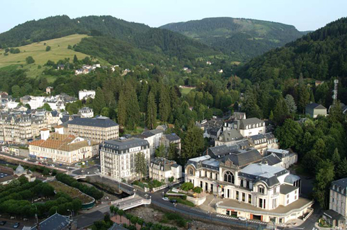 Pourquoi opter pour une cure thermale en Auvergne