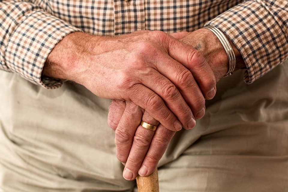 assistance personne âgée