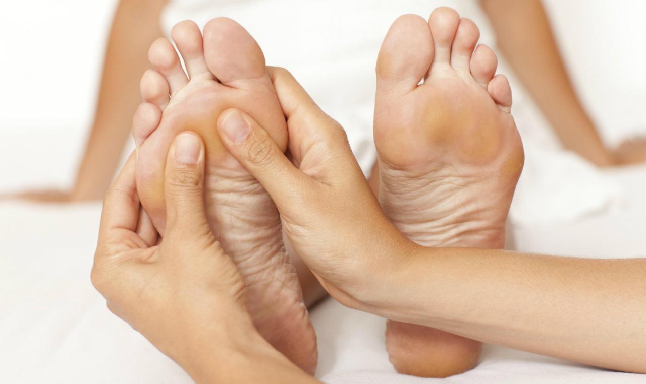 xmassage-des-pieds.jpg.pagespeed.ic.j4TKXVzLrw