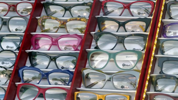 presentoir-lunettes